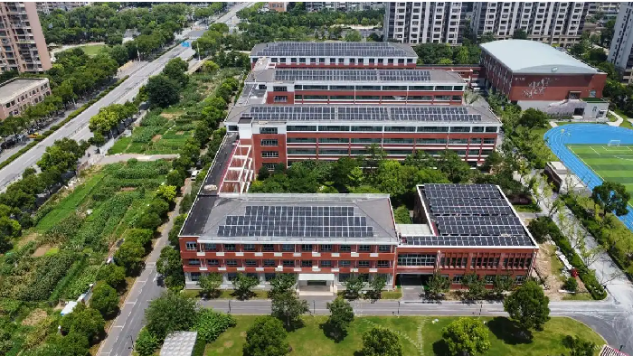 厦门连邦：公共机构分布式光伏解决方案：政策扶持 + BIPV 技术案例